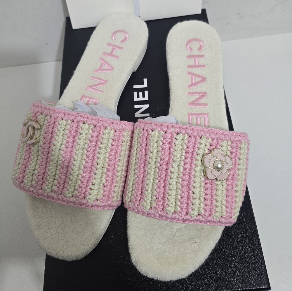 Chanel Terry Crochet Beach Sandals, White & Pink (Size 37.5/38), New With Box